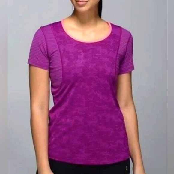 Lululemon Run For Days Short Sleeved Performance Top - Picture 3 of 3